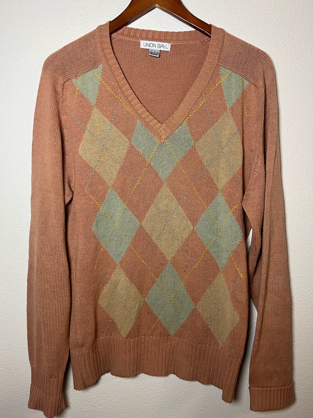 Vintage UNIONBAY Kurt Cobain Style Men's Rust V-Neck Argyle Sweater